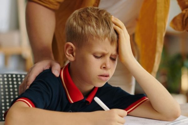 Como a Ansiedade Prejudica o Aprendizado Infantil